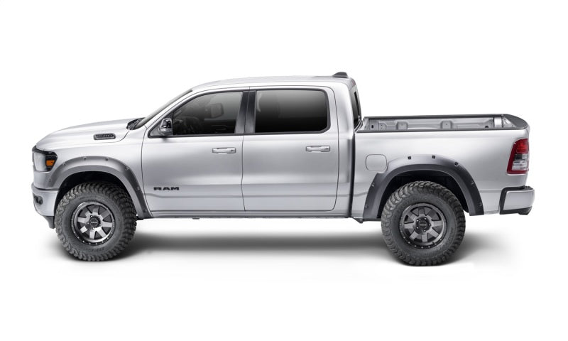 Bushwacker 94-01 Dodge RAM 1500 / 94-02 RAM 2500 y 300 (Excl. Doble) Bengalas estilo Forge 4 piezas - Negro