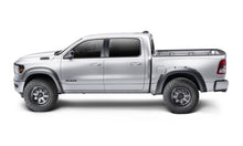 Cargar imagen en el visor de la galería, Bushwacker 94-01 Dodge RAM 1500 / 94-02 RAM 2500 y 300 (Excl. Doble) Bengalas estilo Forge 4 piezas - Negro