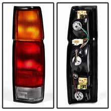Cargar imagen en el visor de la galería, Xtune Nissan Hardbody Pickup/D21 1986-1997 Tail Lights OEM ALT-JH-NP86-OE-RC