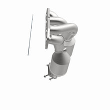 Cargar imagen en el visor de la galería, MagnaFlow OEM Grade 07-12 Nissan Sentra L4-2.5LGAS Direct Fit Federal Catalytic Converter