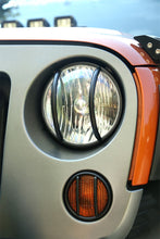 Cargar imagen en el visor de la galería, Rugged Ridge 07-18 Jeep Wrangler JK Textured Black Headlight Euro Guards