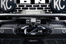 Cargar imagen en el visor de la galería, Soporte de reubicación de cámara frontal DV8 Offroad 21-23 Ford Bronco