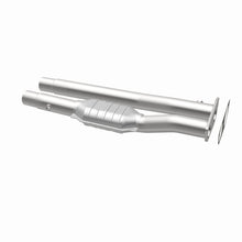 Cargar imagen en el visor de la galería, MagnaFlow Conv DF 96-97 7.4L 3500 Truck Rear