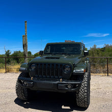 Cargar imagen en el visor de la galería, ARB Nacho Jeep JL / JT 3 Piece Modular Bumper Quatro Fog Mount
