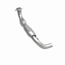 Cargar imagen en el visor de la galería, MagnaFlow Conv DF 01 Ford Trucks 5.4L