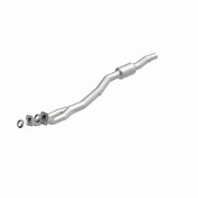 Cargar imagen en el visor de la galería, MagnaFlow Conv DF 97-98 BMW 540I / 97-98 740I / 96-98 740IL 4.4LD/S