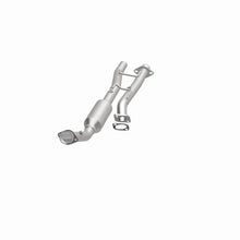 Cargar imagen en el visor de la galería, MagnaFlow Conv DF 1997-2000 Ford Explorer 4.0