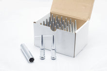 Cargar imagen en el visor de la galería, Wheel Mate Spiked Lug Nuts Set of 32 - Chrome 9/16in