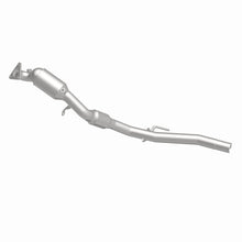 Cargar imagen en el visor de la galería, Magnaflow Conv DF 11-15 Volkswagen Touareg V6 3.6 OEM Underbody