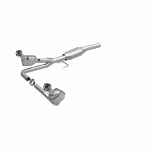Cargar imagen en el visor de la galería, MagnaFlow Conv DF 00-03 Dodge Dakota 3.9L
