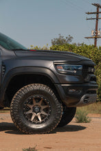 Cargar imagen en el visor de la galería, ICON Rebound 18x9 6x5.5 0mm Offset 5in BS Rueda de bronce con diámetro de 106.1mm