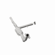 Cargar imagen en el visor de la galería, MagnaFlow Conv DF 04-06 Ford F-150 Pick Up (Exc Heritage) / 06 Lincoln Mark LT Truck Passenger Side