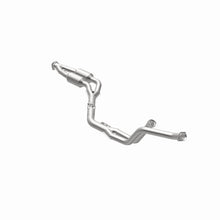 Cargar imagen en el visor de la galería, MagnaFlow Conv DF 94-97 MercedeS C280 2.8L