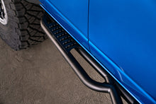 Cargar imagen en el visor de la galería, DV8 Offroad 21-22 Ford Bronco OE Plus Series Pasos laterales
