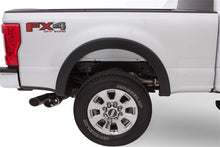 Cargar imagen en el visor de la galería, Bushwacker 11-16 Ford F-250 Super Duty OE estilo bengalas 2 piezas - negro