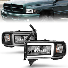 Cargar imagen en el visor de la galería, ANZO 94-02 Dodge RAM Crystal Faro delantero - con barra de luz, carcasa negra