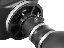Cargar imagen en el visor de la galería, Sistema de admisión aFe Momentum GT Stage-2 Si PRO 5R Camiones/SUV ​​GM V8 4.8L/5.3L/6.0L/6.2L (GMT900) Elect