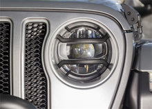 Cargar imagen en el visor de la galería, Rugged Ridge 18-20 Jeep Wrangler JL / 2020 Jeep Gladiator JT Black Elite Headlight Guards Black