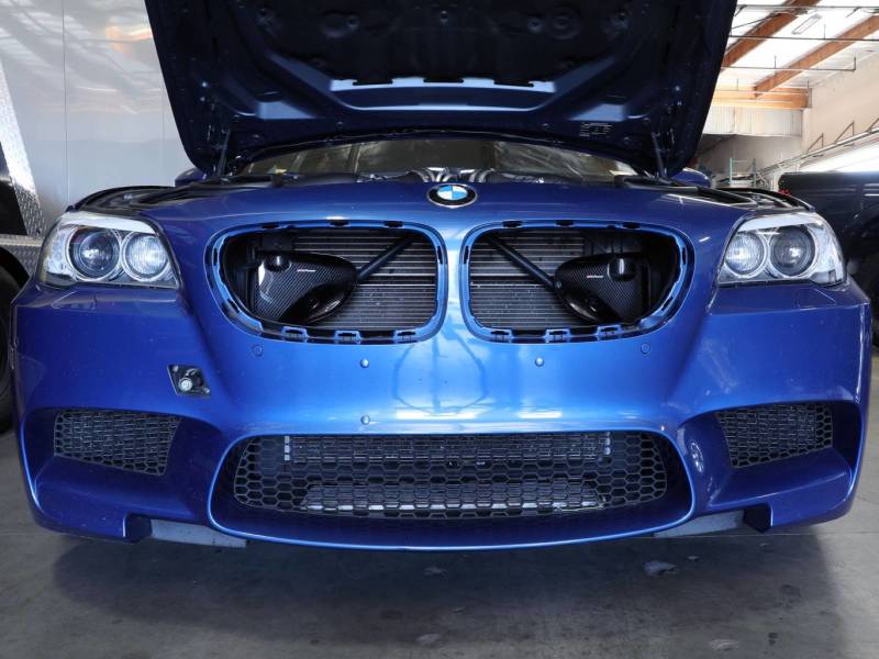 Sistema de admisión aFe Magnum FORCE Palas de fibra de carbono BMW M5 (F10) 12-14 V8-4.4L (tt)