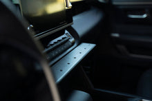 Cargar imagen en el visor de la galería, DV8 Offroad 22-23 Toyota Tundra Consola central Paneles Molle/Montaje de dispositivo