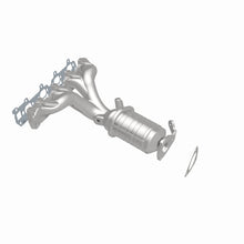 Cargar imagen en el visor de la galería, MagnaFlow 08-10 Pontiac G6 2.4L Underbody Direct Fit CARB Compliant Manifold Catalytic Converter