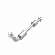 Cargar imagen en el visor de la galería, Magnaflow 07-18 Toyota Tundra 5.7L CARB Compliant Direct-Fit Catalytic Converter