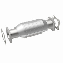Cargar imagen en el visor de la galería, MagnaFlow Conv Chevrolet-Geo-Isuzu 13.2X6.5X4