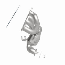 Cargar imagen en el visor de la galería, MagnaFlow Conv DF 05-11 Volvo XC90 4.4L Rear