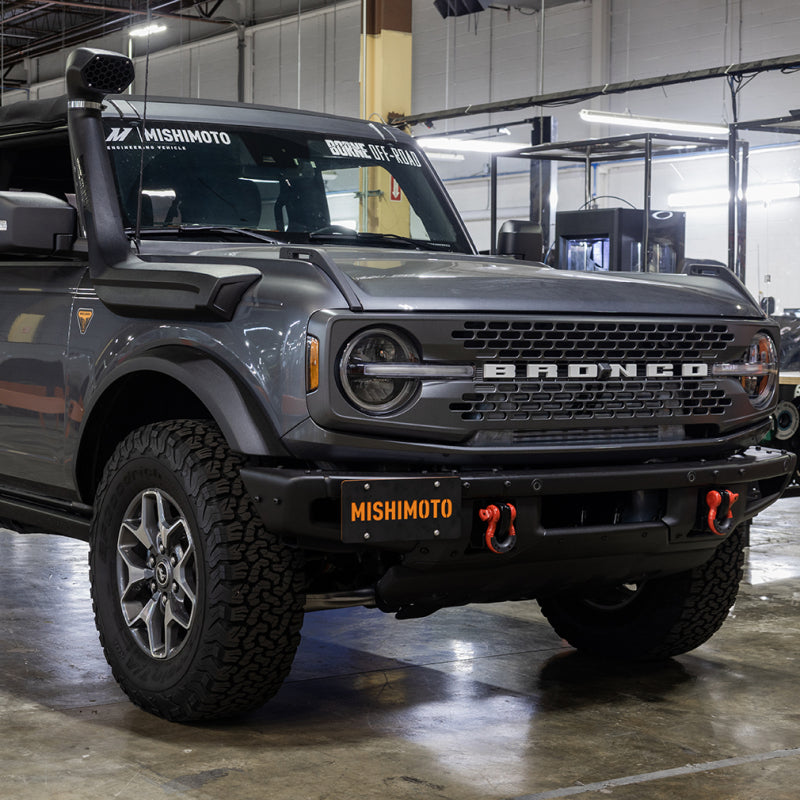 Reubicación de la placa de matrícula del parachoques modular Mishimoto 2021+ Ford Bronco