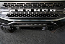Cargar imagen en el visor de la galería, DV8 Offroad 2021-2022 Ford Bronco (no para parachoques de plástico de fábrica) Barra protectora de parachoques de fábrica - Negro