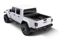 Cargar imagen en el visor de la galería, Rugged Ridge Armis Retractable Locking Bed Cover 20-21 JT