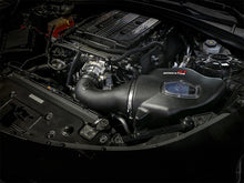 Cargar imagen en el visor de la galería, Sistema de admisión de aire frío aFe Momentum GT Pro 5R 2017 Chevrolet Camaro ZL1 V8 6.2L (sc)