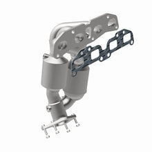 Cargar imagen en el visor de la galería, MagnaFlow OEM Grade 07-12 Nissan Sentra L4-2.5LGAS Direct Fit Federal Catalytic Converter