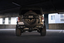 Cargar imagen en el visor de la galería, Parachoques trasero DV8 Offroad 21-23 Ford Bronco Competition Series