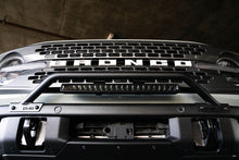 Cargar imagen en el visor de la galería, DV8 Offroad 2021-2022 Ford Bronco (no para parachoques de plástico de fábrica) Barra protectora de parachoques de fábrica - Negro