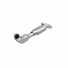 Cargar imagen en el visor de la galería, MagnaFlow Conv DF 03-04 Lincoln Navigator 5.4L D/S