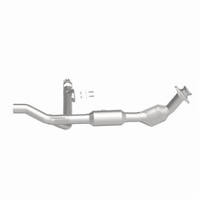 Cargar imagen en el visor de la galería, Magnaflow 01-03 Ford F150 XL/XLT V6 4.2L OEM Grade / EPA Compliant Direct-Fit Catalytic Converter