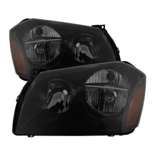 Cargar imagen en el visor de la galería, Xtune Dodge Magnum 05-07 Crystal Headlights Black Smoked HD-JH-DMAG05-AM-BSM