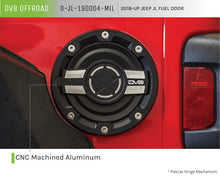 Cargar imagen en el visor de la galería, DV8 Offroad 2018+ Jeep JL Puerta de combustible de aluminio para Wrangler 20-Pres
