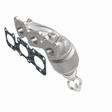 Cargar imagen en el visor de la galería, MagnaFlow Conv DF 11-12 Kia Sedona 3.5L OEM Grade Manifold