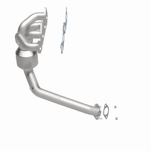 Cargar imagen en el visor de la galería, MagnaFlow Conv DF 05-11 Volvo XC90 4.4L Front