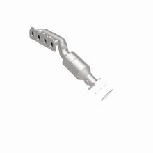 Cargar imagen en el visor de la galería, MagnaFlow Conv DF 02-04 VW Passat 4.0L