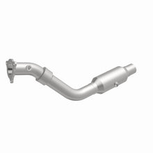 Cargar imagen en el visor de la galería, MagnaFlow Conv Direct Fit OEM 2004-2006 Chrysler Pacifica Underbody