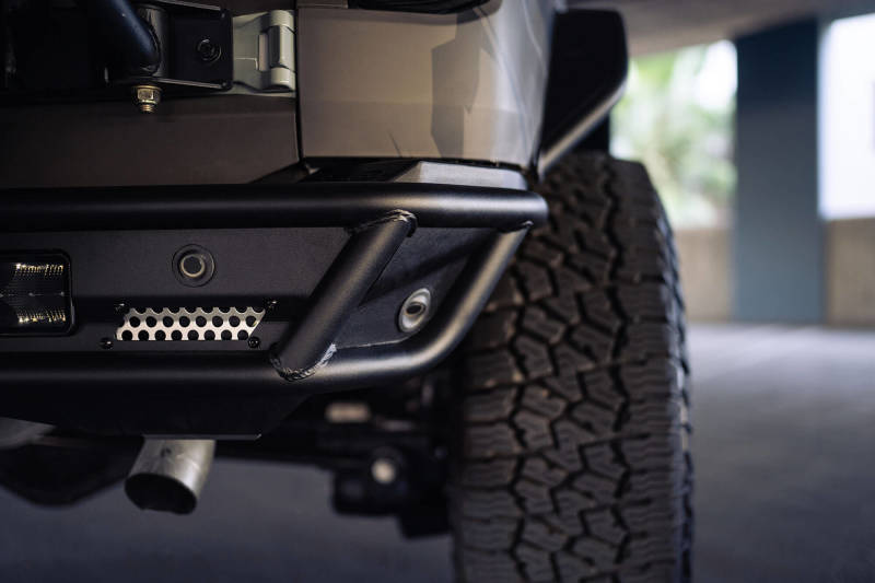 Parachoques trasero DV8 Offroad 21-23 Ford Bronco Competition Series
