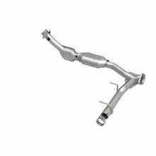 Cargar imagen en el visor de la galería, MagnaFlow Conv DF 03-04 Lincoln Navigator 5.4L P/S