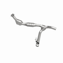 Cargar imagen en el visor de la galería, MagnaFlow Conv DF 01 Ford F150 5.4L