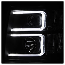 Cargar imagen en el visor de la galería, Xtune Chevy Silverado 1500/2500/3500 07-13 Projector Headlights Black PRO-JH-CS07-LED-BK