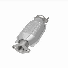 Cargar imagen en el visor de la galería, MagnaFlow Conv DF 98-00 Kia Sportage Trasero
