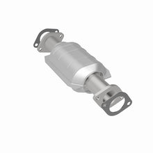 Cargar imagen en el visor de la galería, MagnaFlow Catalytic Converter DF 98-00 Nissan Frontier 2.4L Rear