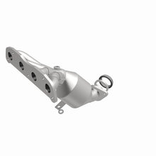 Cargar imagen en el visor de la galería, MagnaFlow Conv Direct Fit 09-14 Sentra 2.0L Manifold